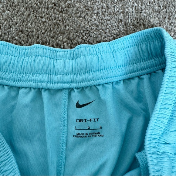 Nike Women’s Large Dri-Fit Basketball Shorts Blue - Picture 4 of 5